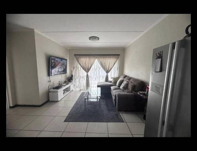2 BEDROOM PROPERTY TO RENT IN FOURWAYS